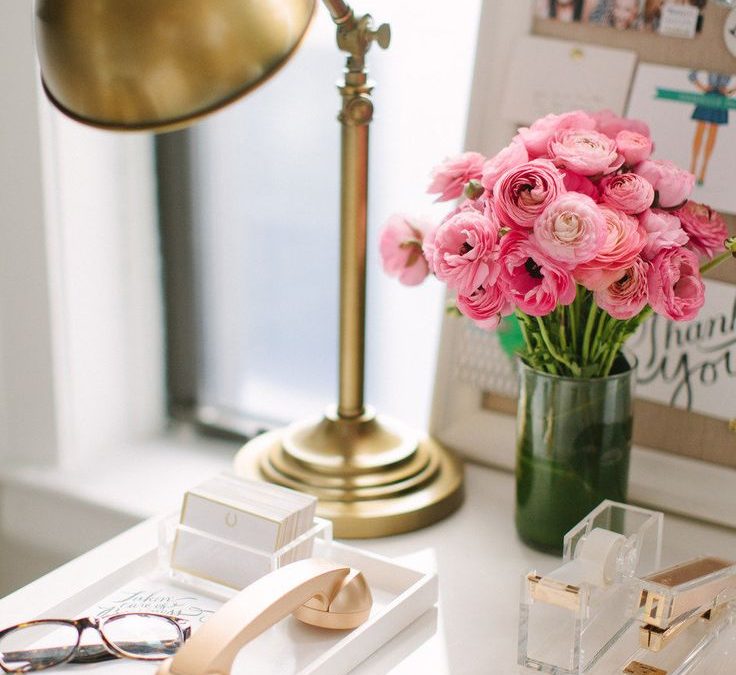 Feng Shui Your Desk For More Focus And Abundance!