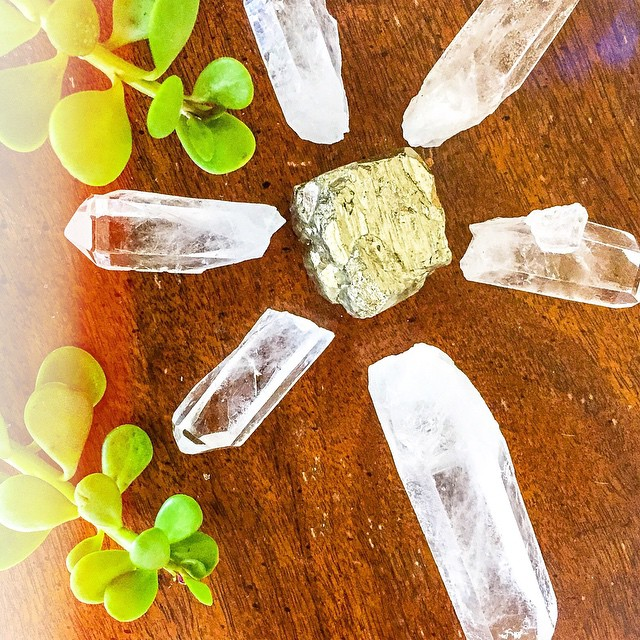 553158805adacb537e9b32302f36850a crystals