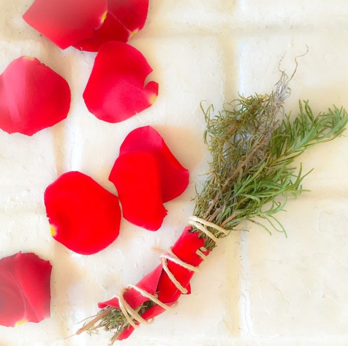 DIY Lavender & Rosemary Smudge Sticks