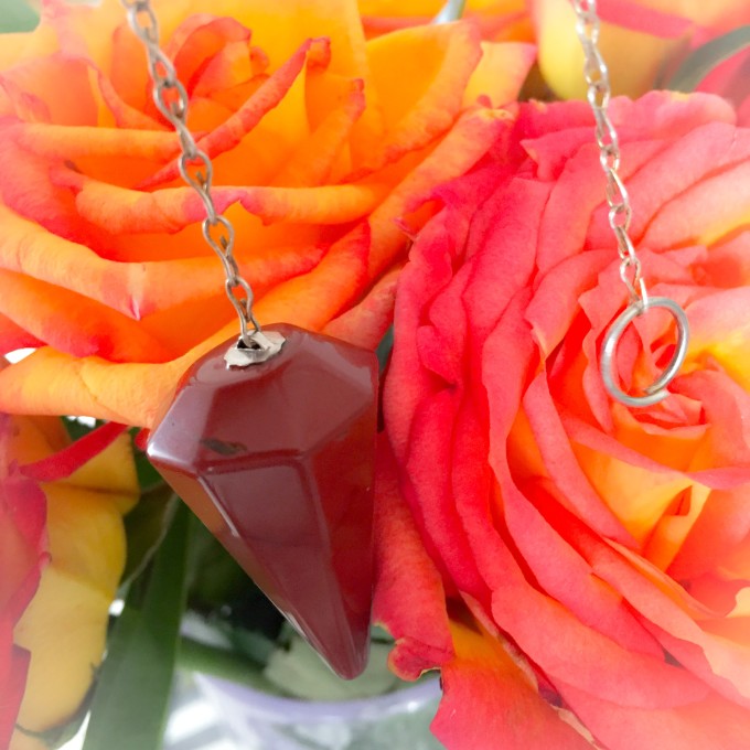 how to use a crystal pendulum