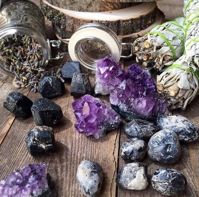 Add Some Gorgeous Healing Crystals To Your Beauty Routine!