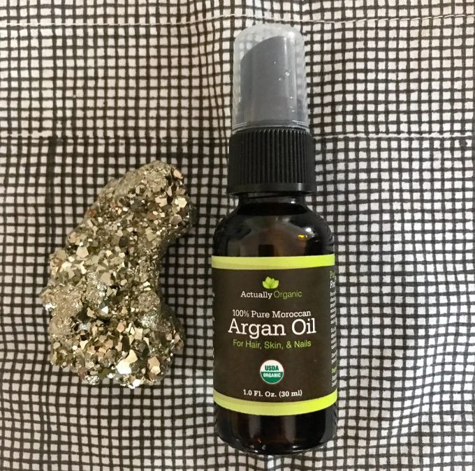 10 Ways Argan Oil Is Naturally Beautifying & Amazing!
