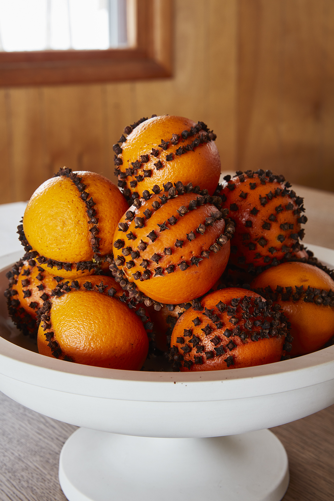 pomander-bowl-of-oranges