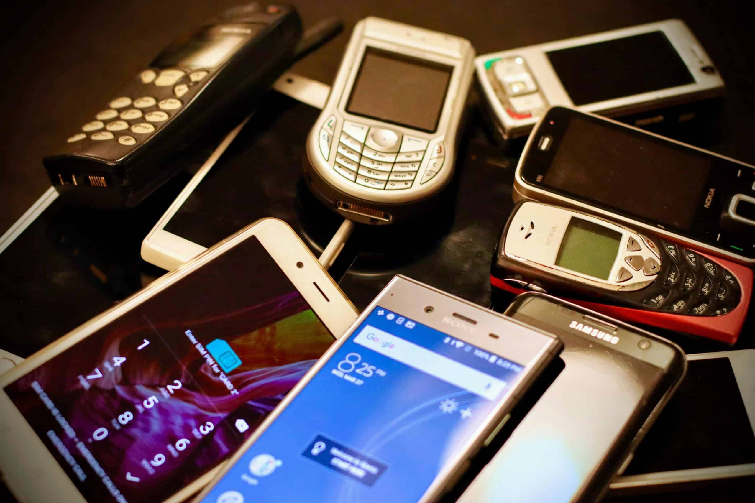 Why I’m Quitting My Phone (& You Might Want To Join Me)